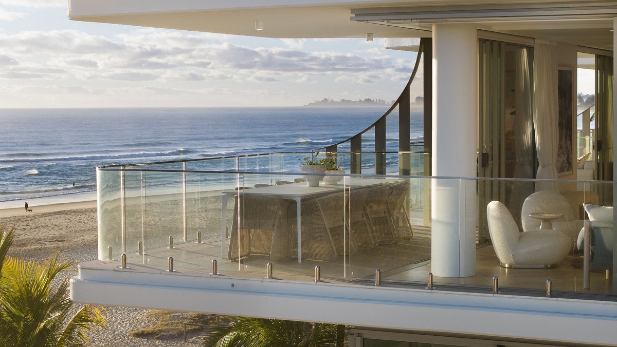 11/1 Nineteenth Avenue Palm Beach 1
