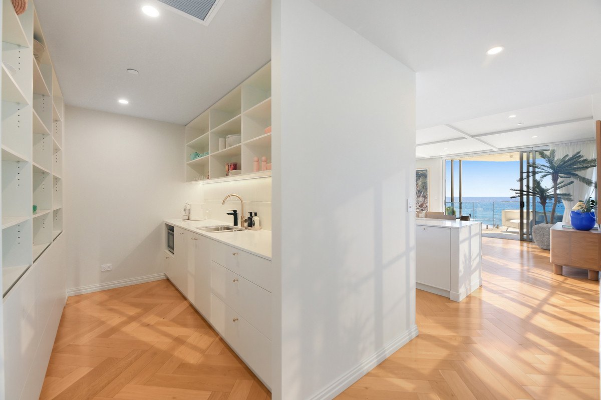 11/1 Nineteenth Avenue Palm Beach 10