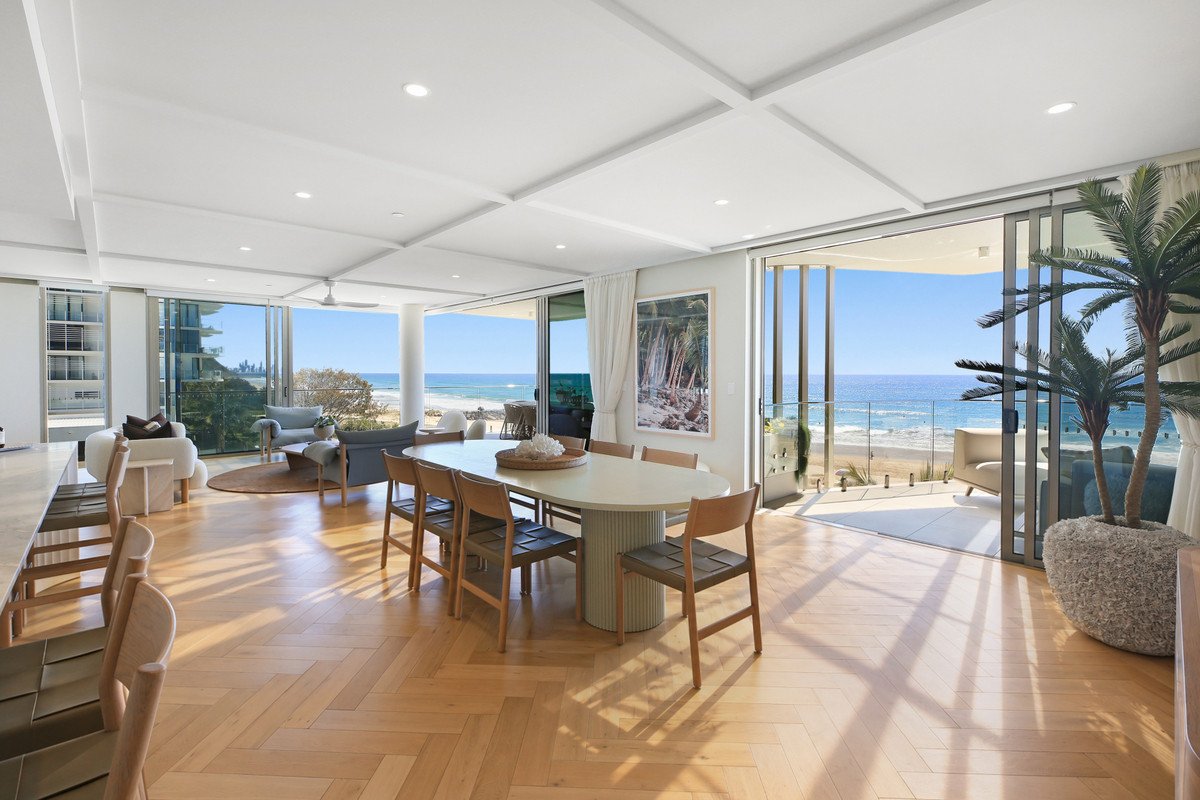 11/1 Nineteenth Avenue Palm Beach 14