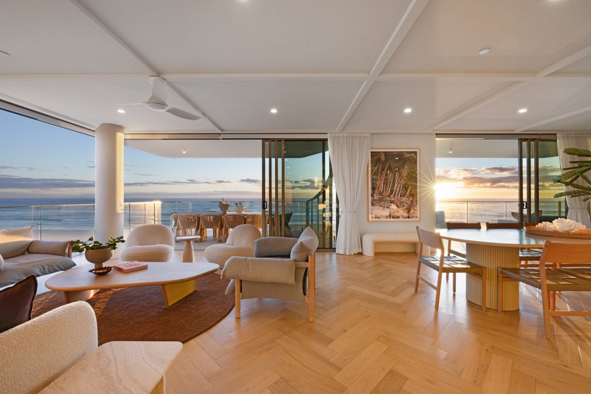 11/1 Nineteenth Avenue Palm Beach 15