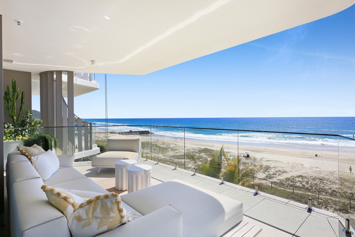 11/1 Nineteenth Avenue Palm Beach 21