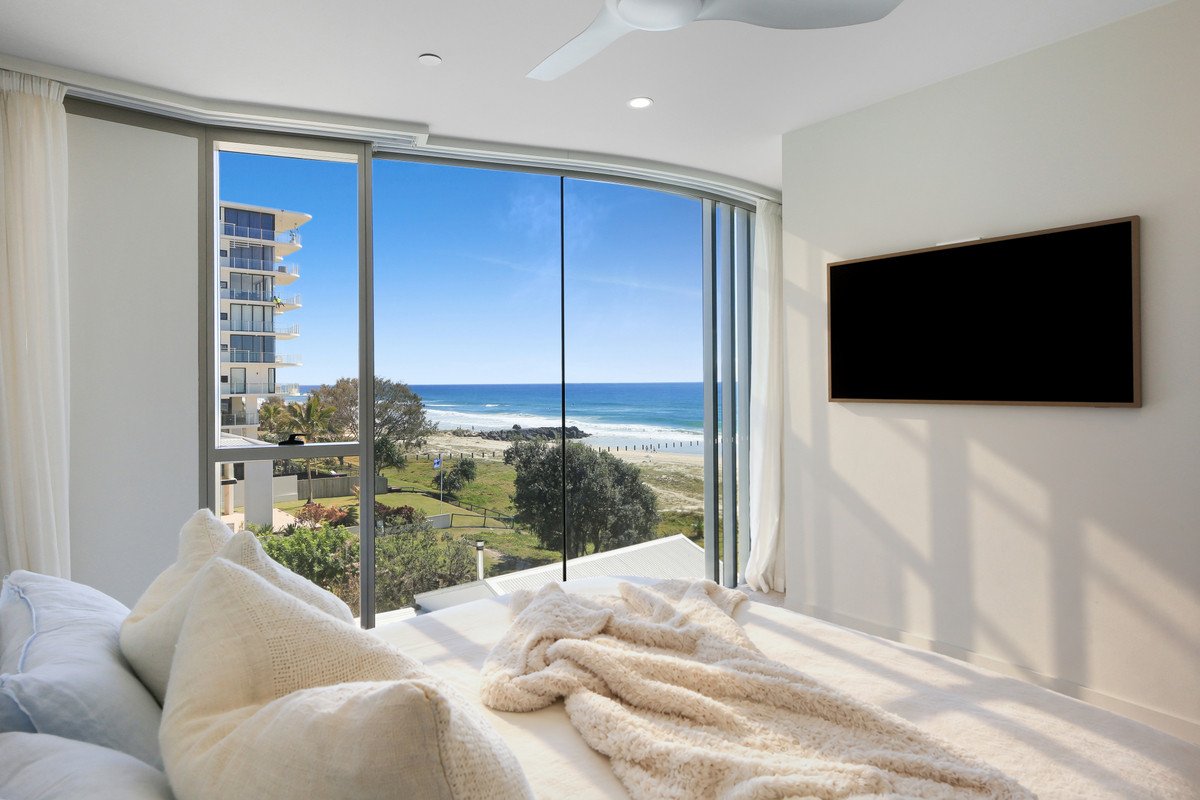 11/1 Nineteenth Avenue Palm Beach 33