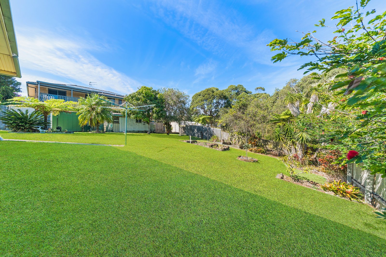 111 Panorama Drive BONNY HILLS 13