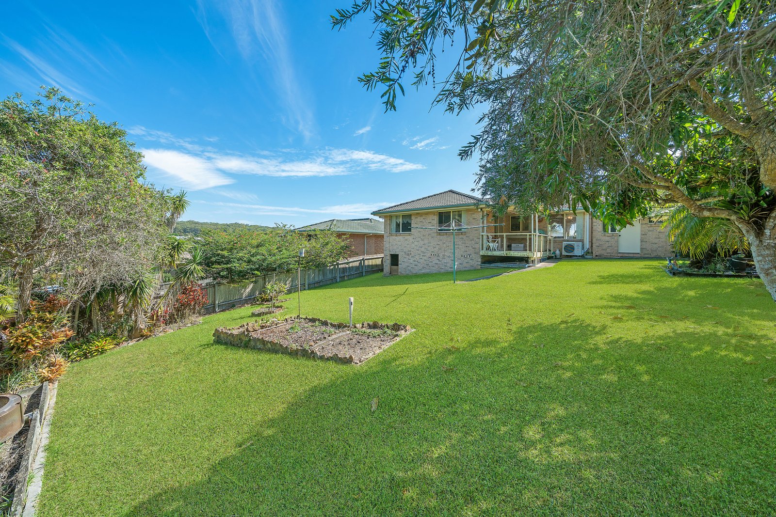 111 Panorama Drive BONNY HILLS 14