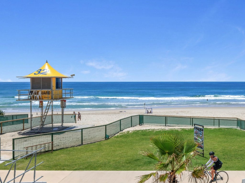 1/11 Riverview Parade SURFERS PARADISE 15