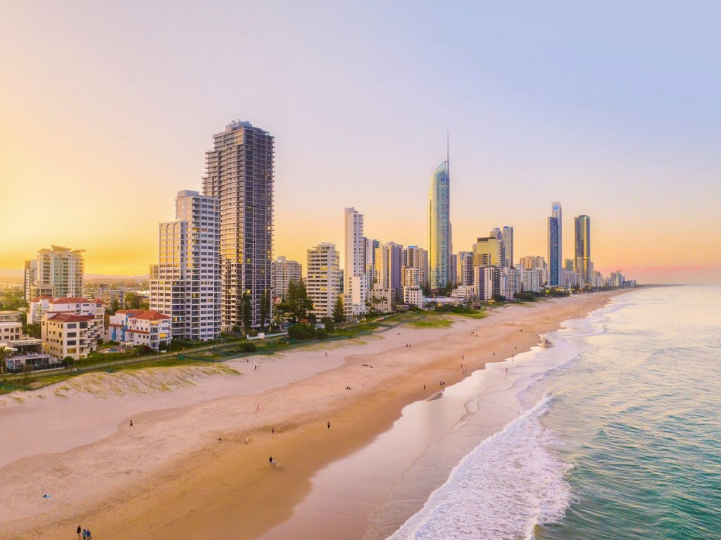 1/11 Riverview Parade SURFERS PARADISE 18