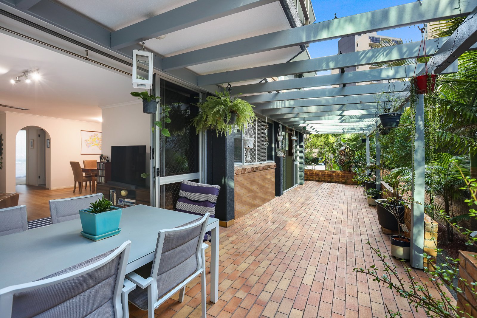 1/11 Riverview Parade SURFERS PARADISE 6