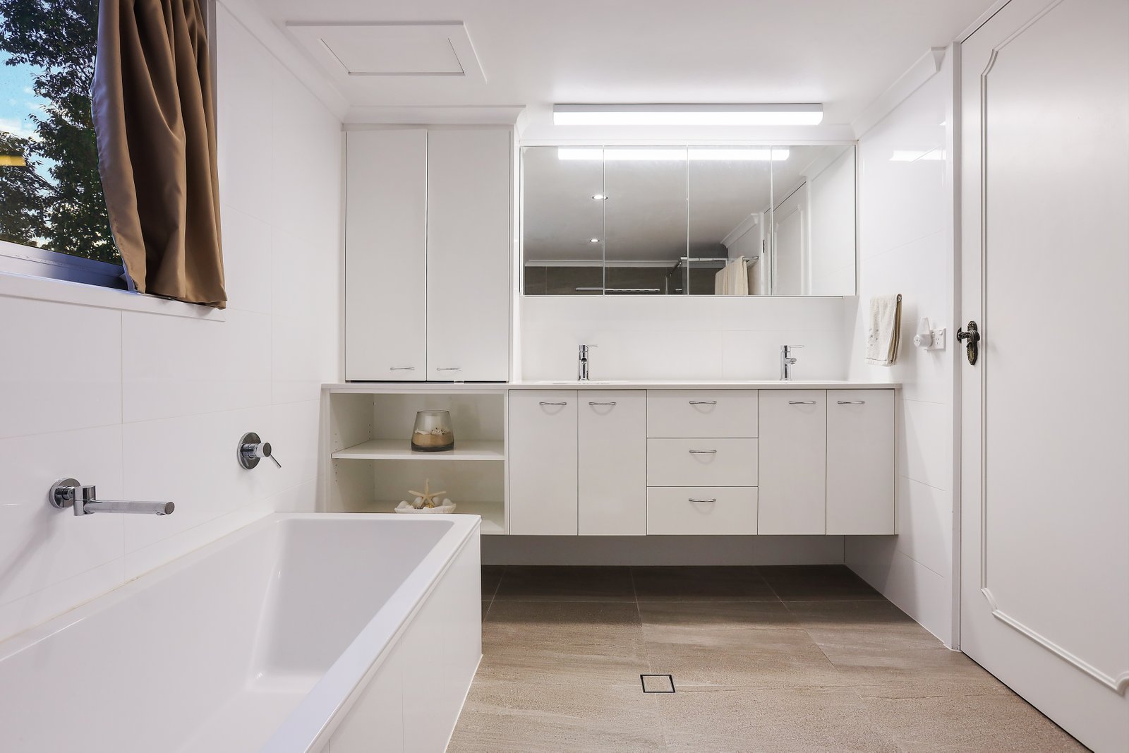 1/11 Riverview Parade SURFERS PARADISE 8