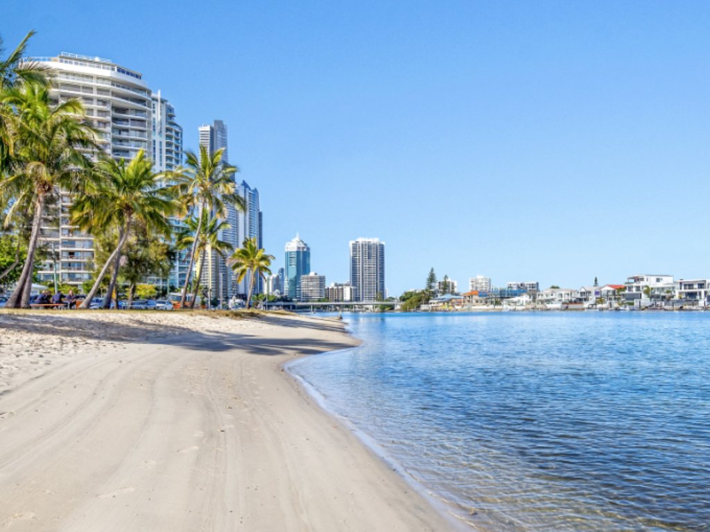 1/11 Riverview Parade SURFERS PARADISE 16