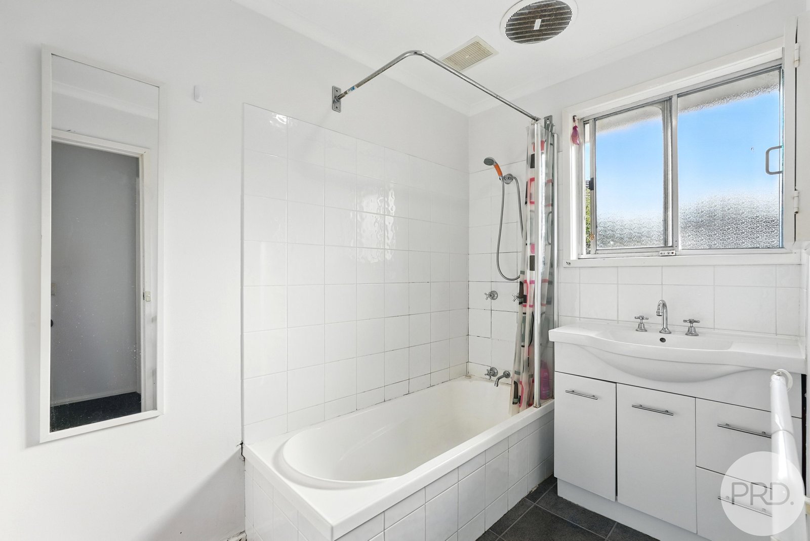 111 Rockingham Drive CLARENDON VALE 9