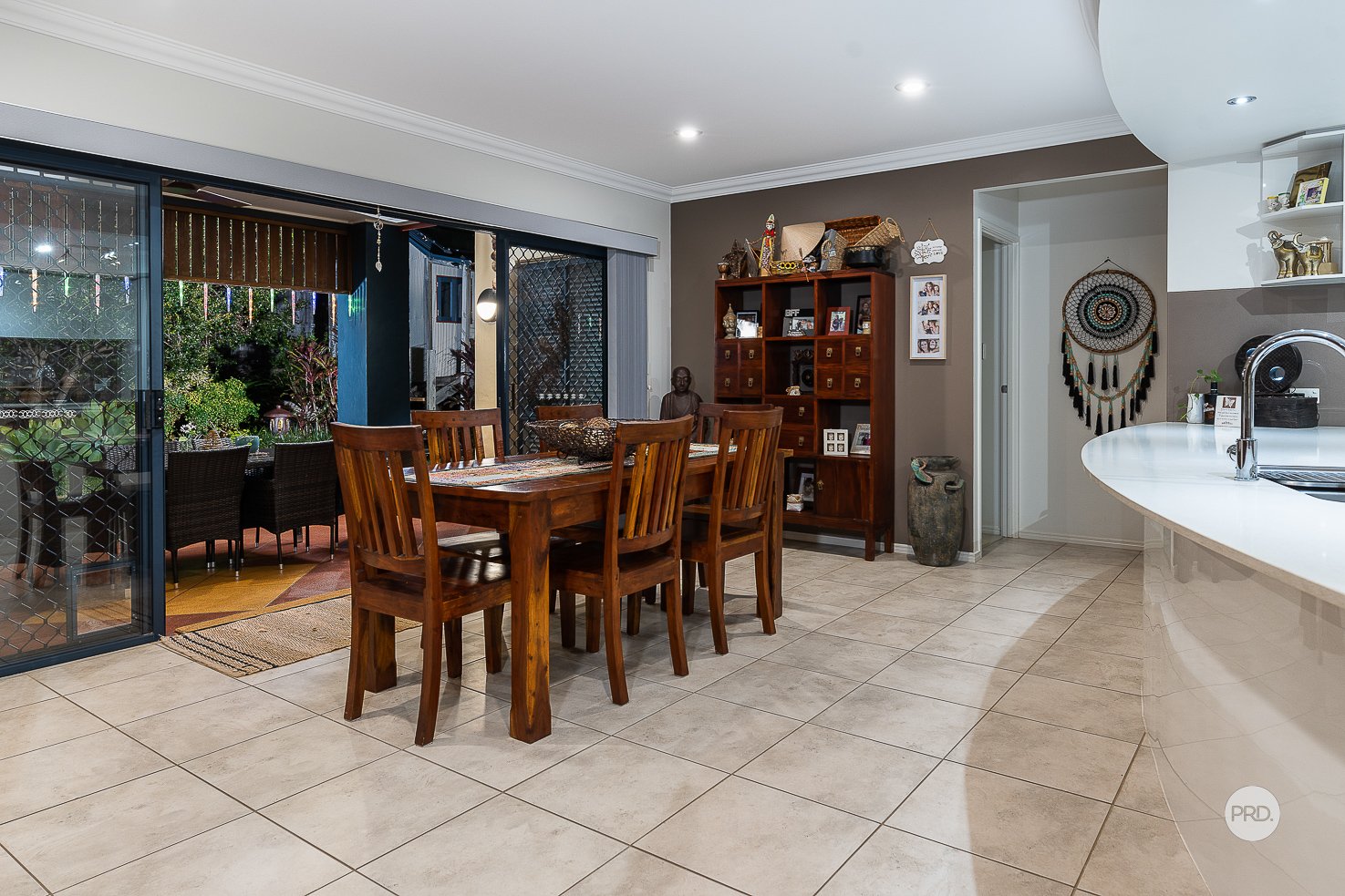 111 SCHOOL OF ARTS Road REDLAND BAY 18