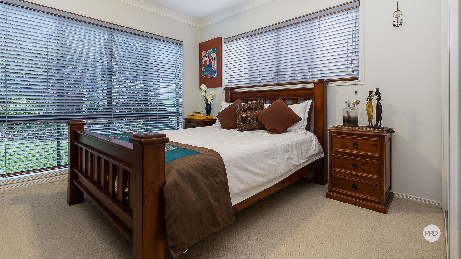 111 SCHOOL OF ARTS Road REDLAND BAY 35