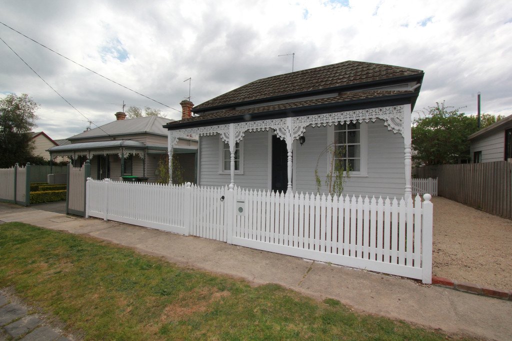 111 Scott Parade BALLARAT EAST 1