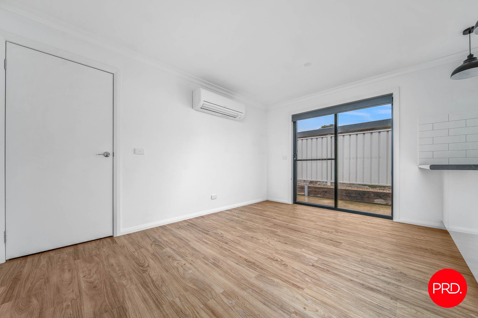 1/11 Semmens Street LONG GULLY 5