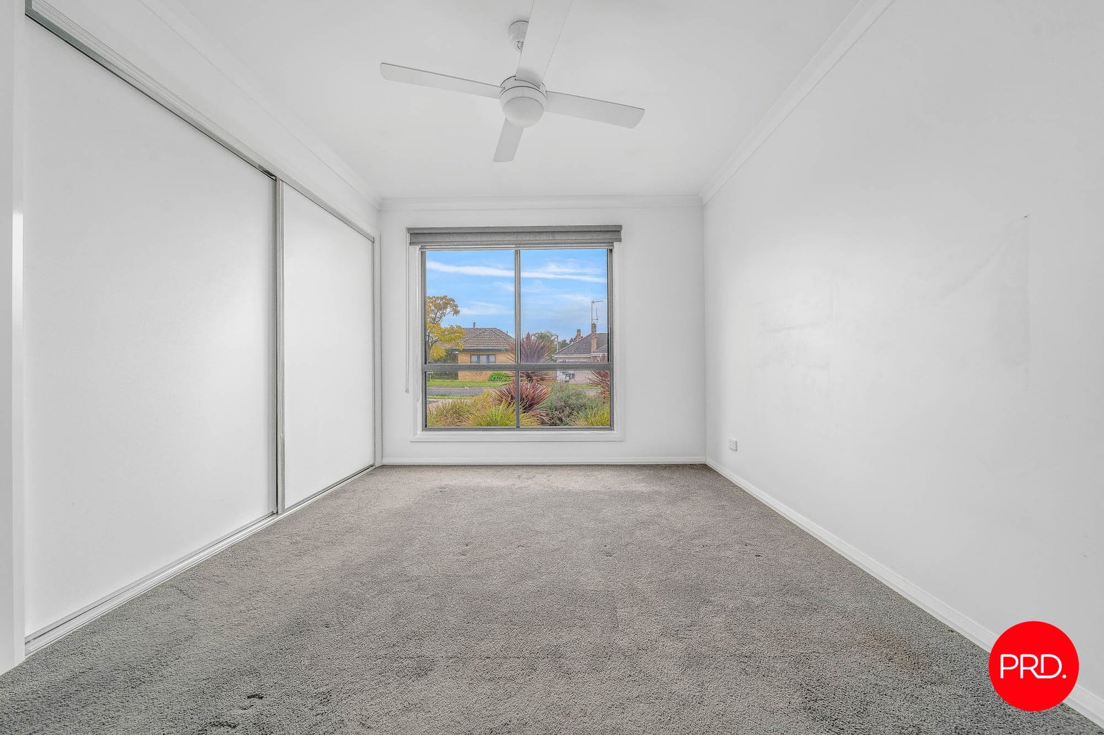 1/11 Semmens Street LONG GULLY 8