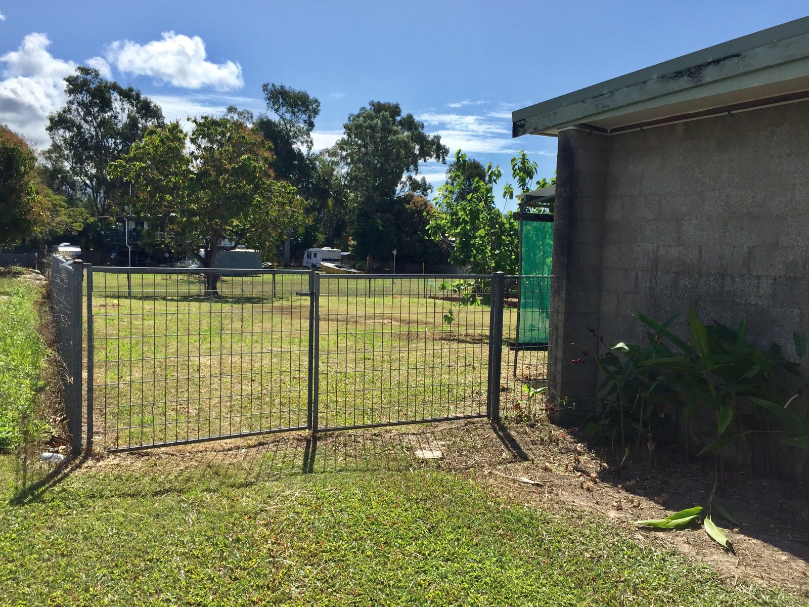 111 Shute Harbour Road CANNONVALE 11