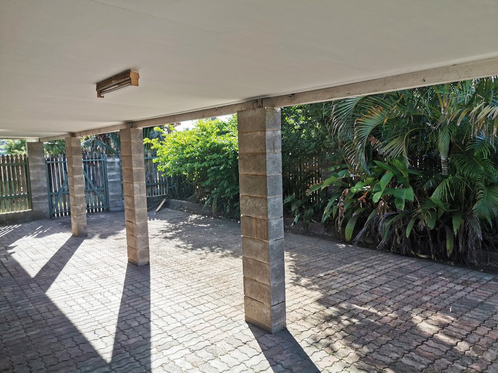 111 Shute Harbour Road CANNONVALE 11