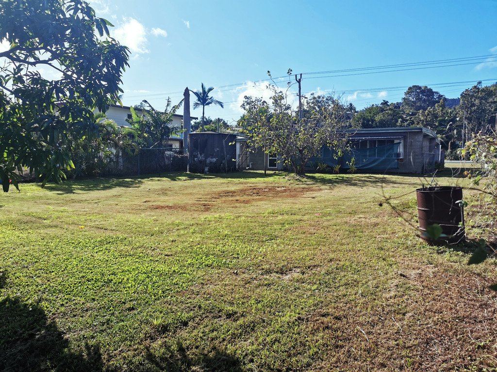 111 Shute Harbour Road CANNONVALE 14