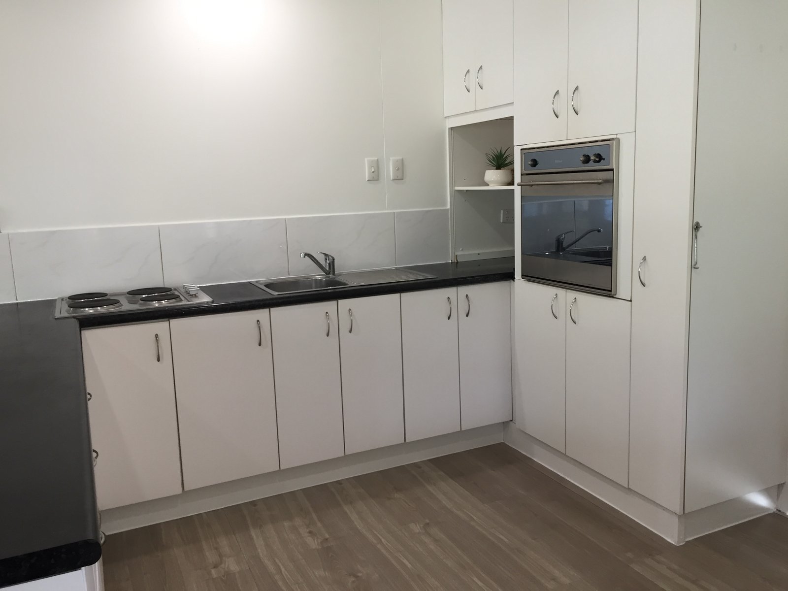 111 Shute Harbour Road CANNONVALE 2