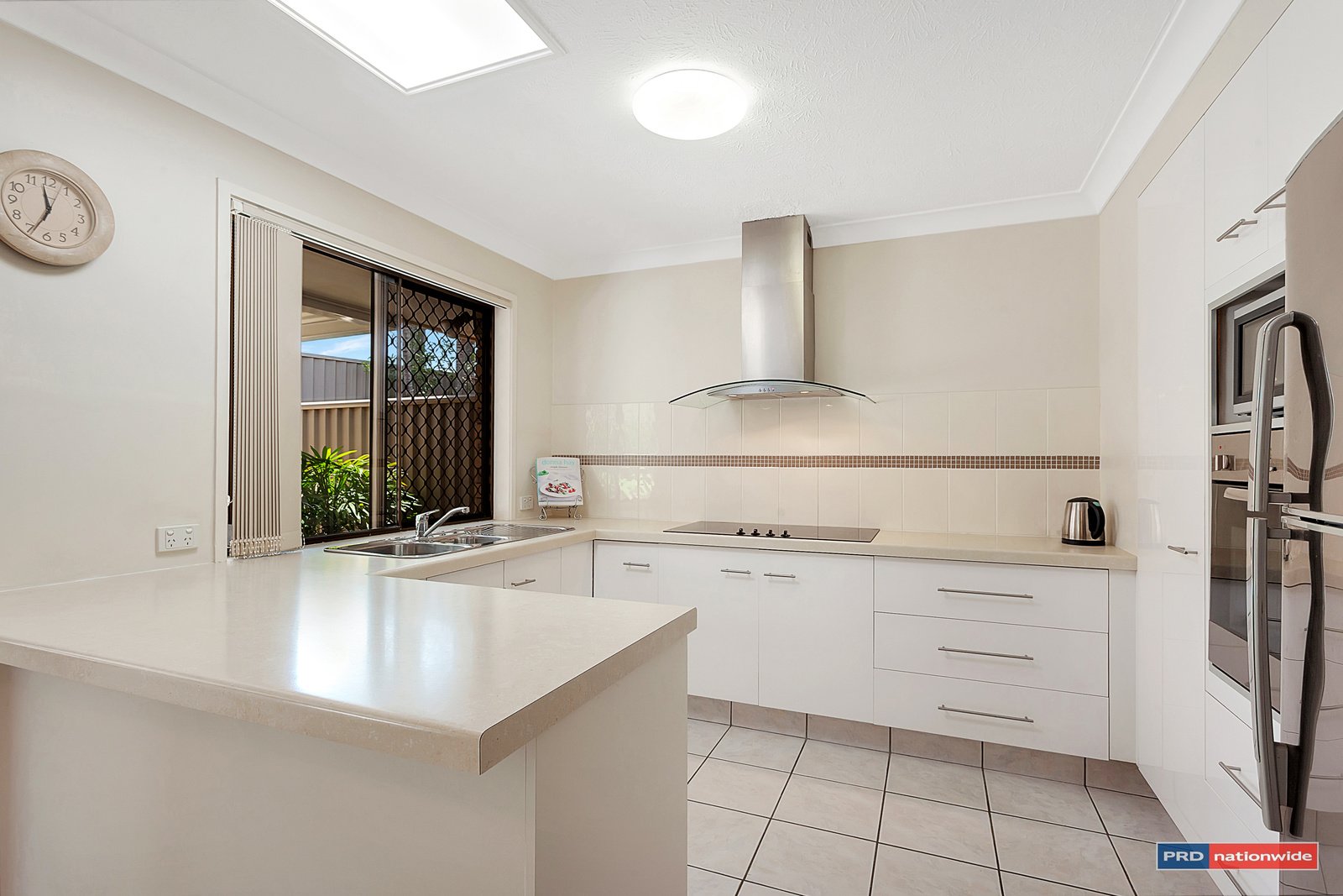 1/11 Snowgum Court BURLEIGH WATERS 3