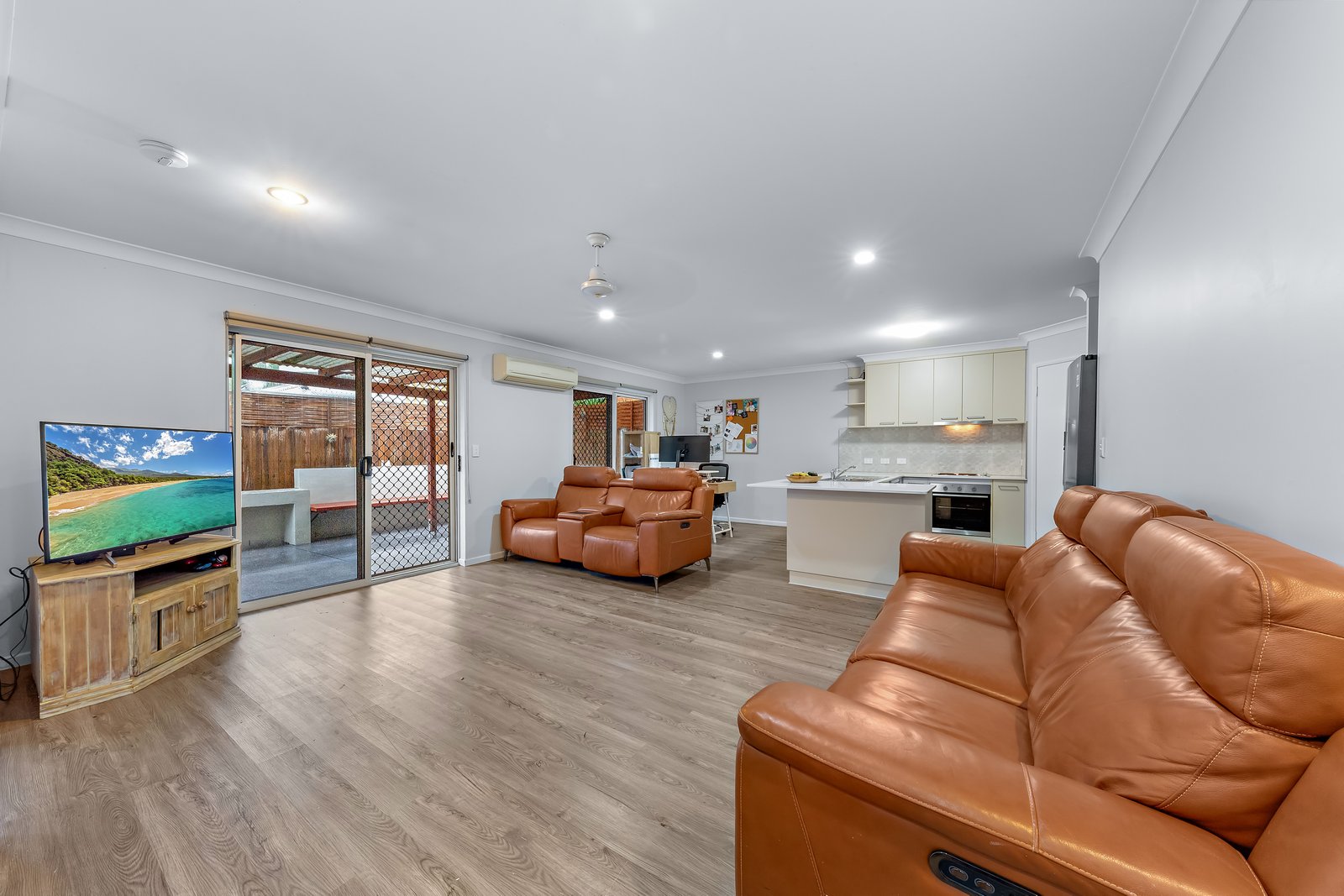 1/11 Sunset Drive JUBILEE POCKET 2