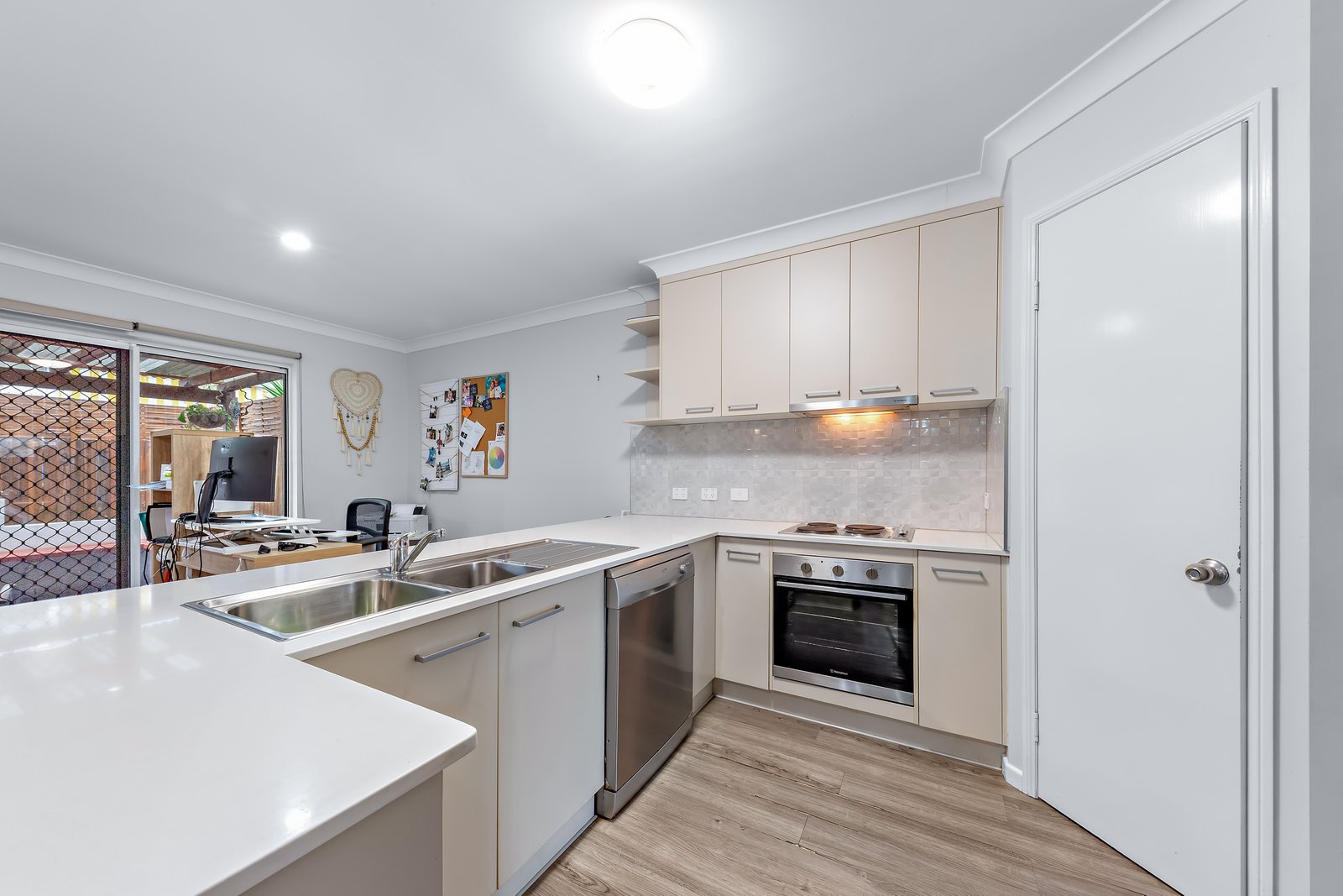 1/11 Sunset Drive JUBILEE POCKET 3