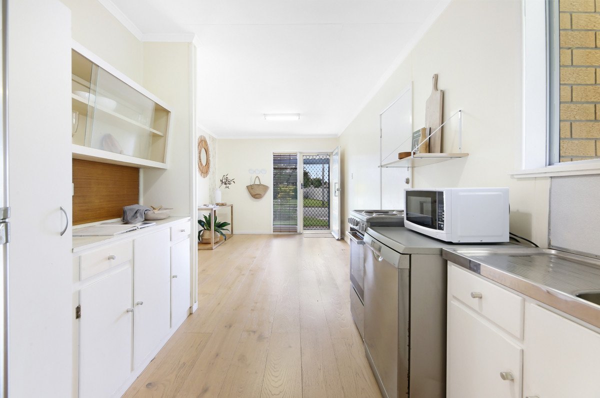 111 Tahiti Avenue Palm Beach 9