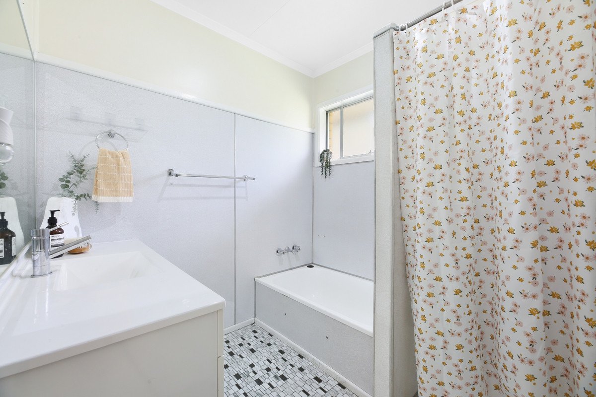 111 Tahiti Avenue Palm Beach 13