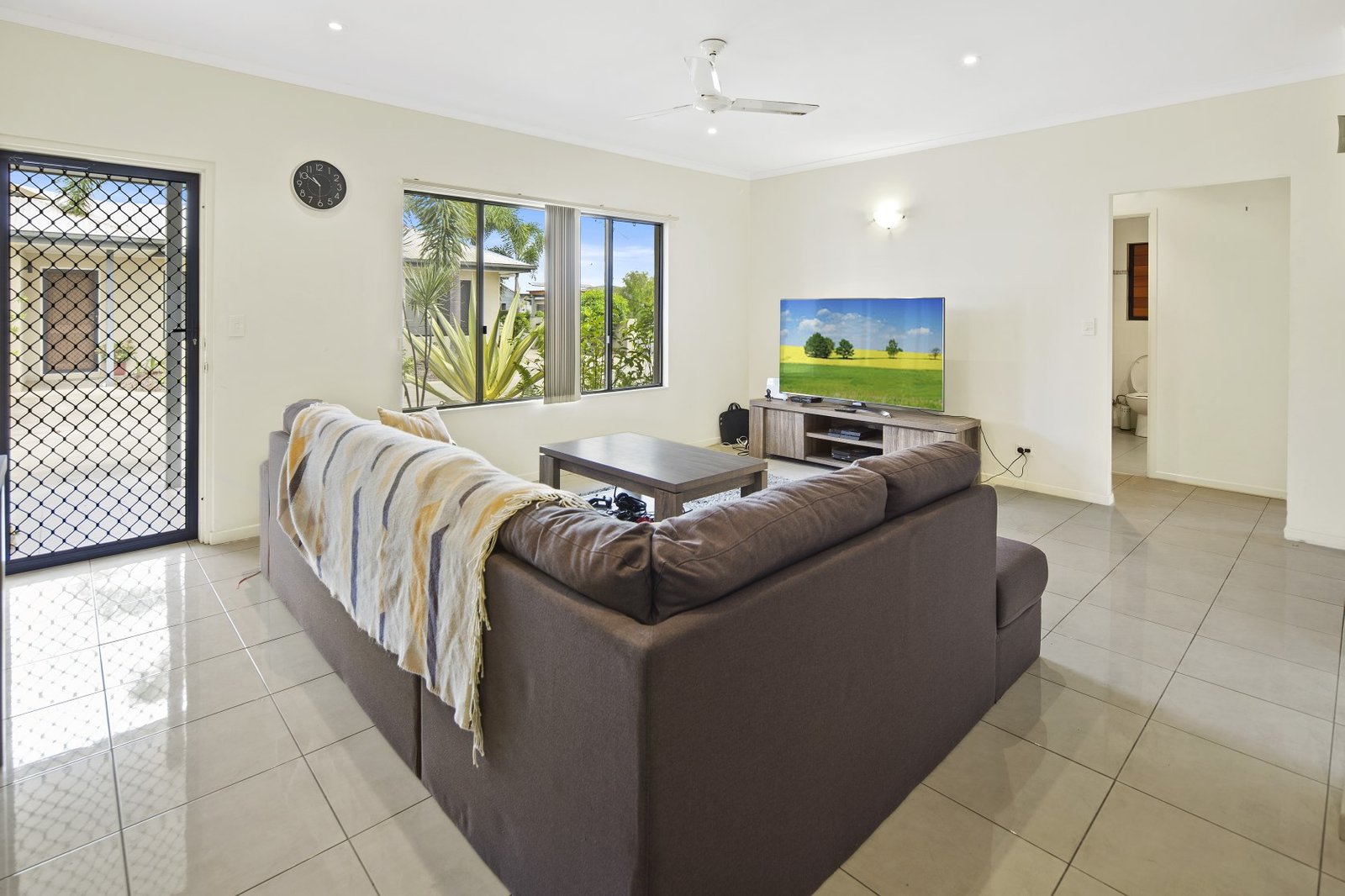 1/11 Telford Street PROSERPINE 5