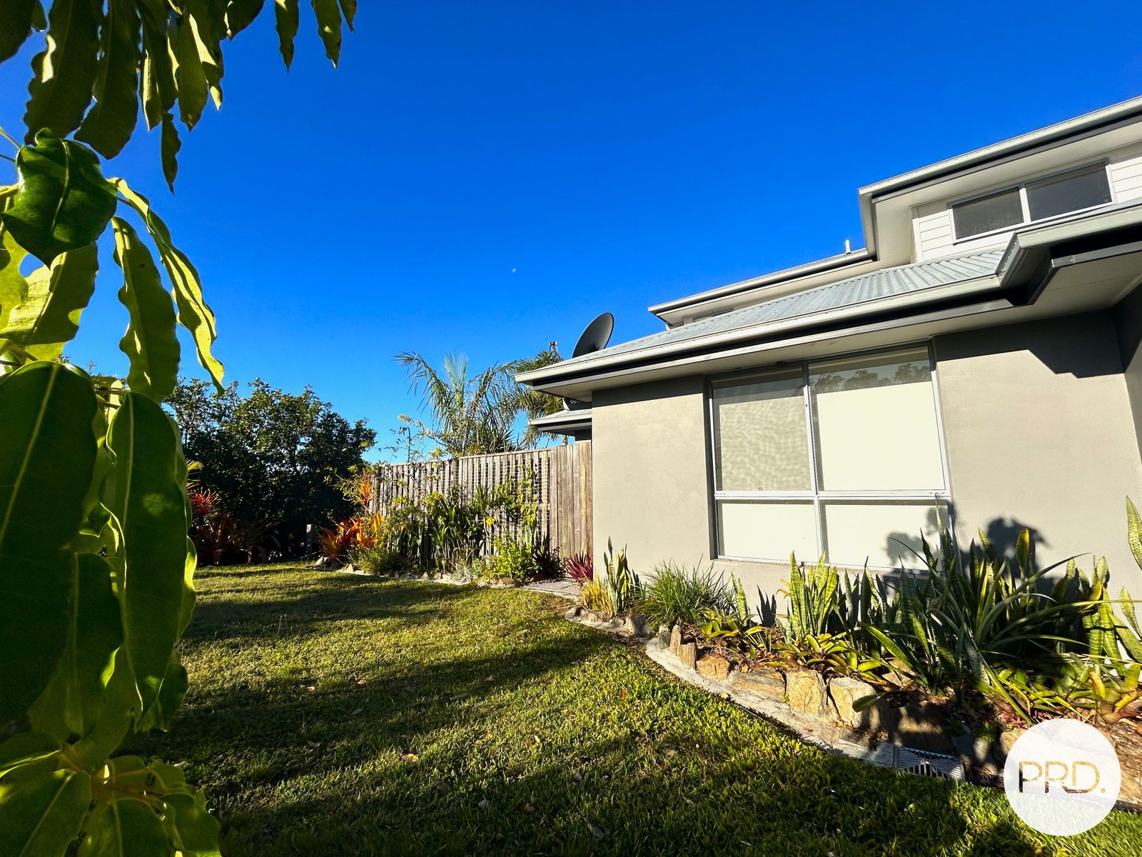 1/11 Wabby Street BOYNE ISLAND 2