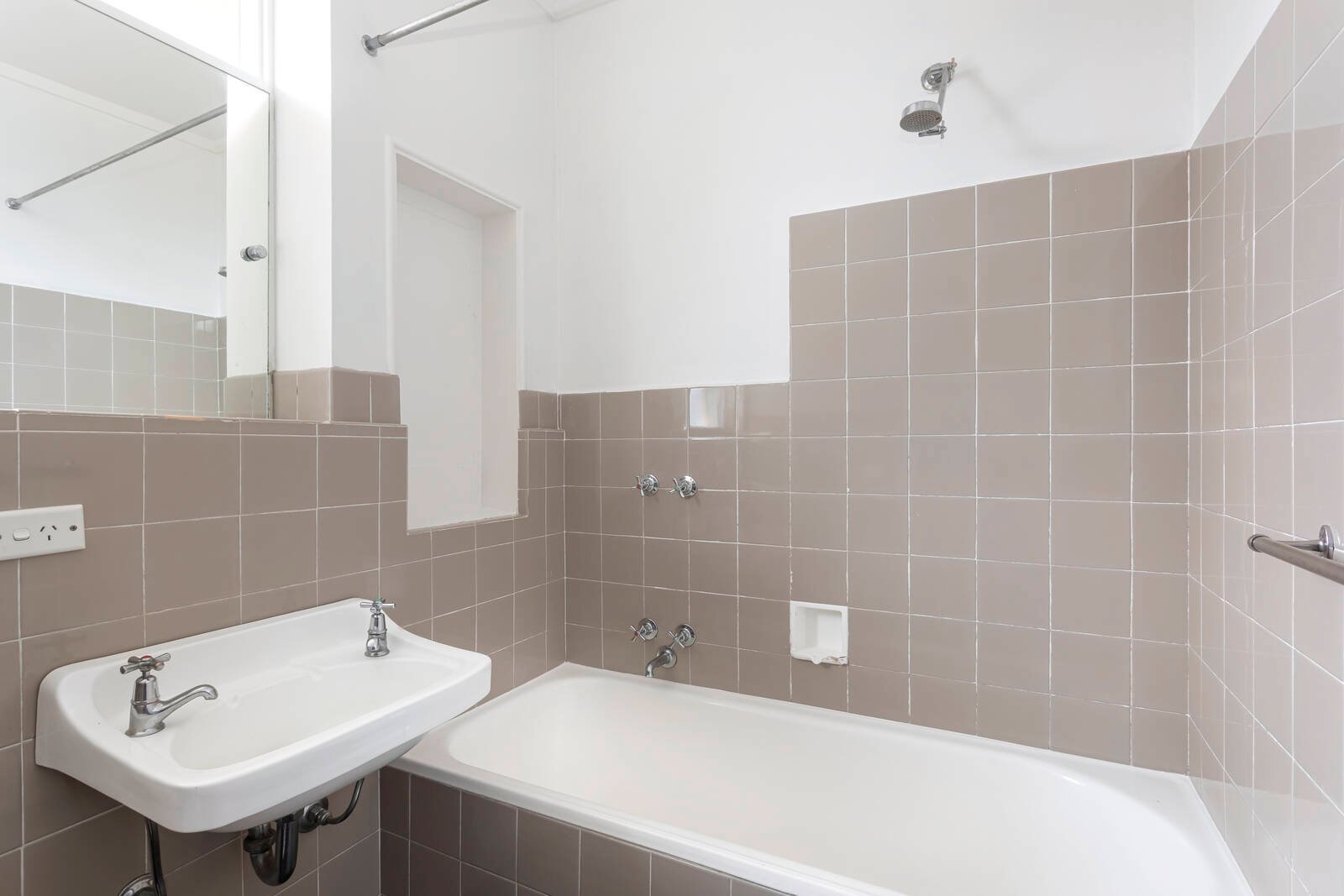 Real Estate and Property in 11/1 Yorston Court, Elsternwick, VIC