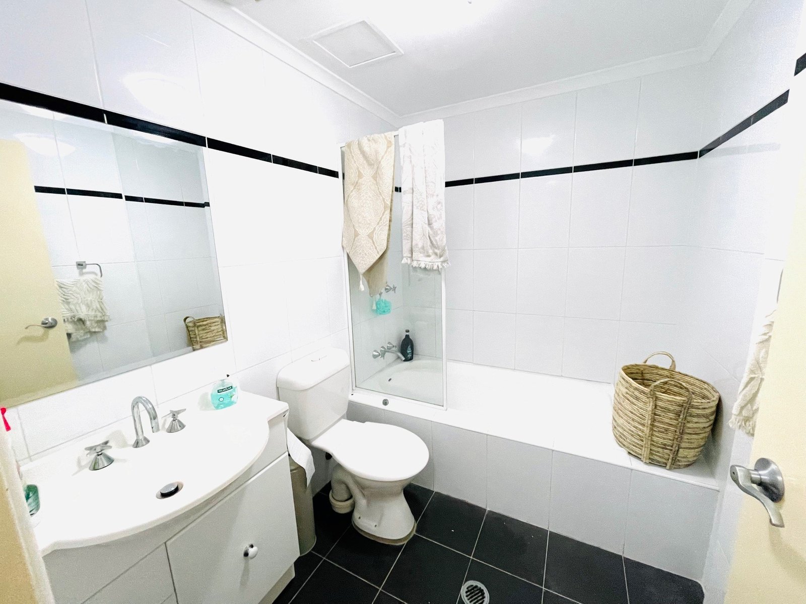 11/10-12 Belgrave Street KOGARAH 8