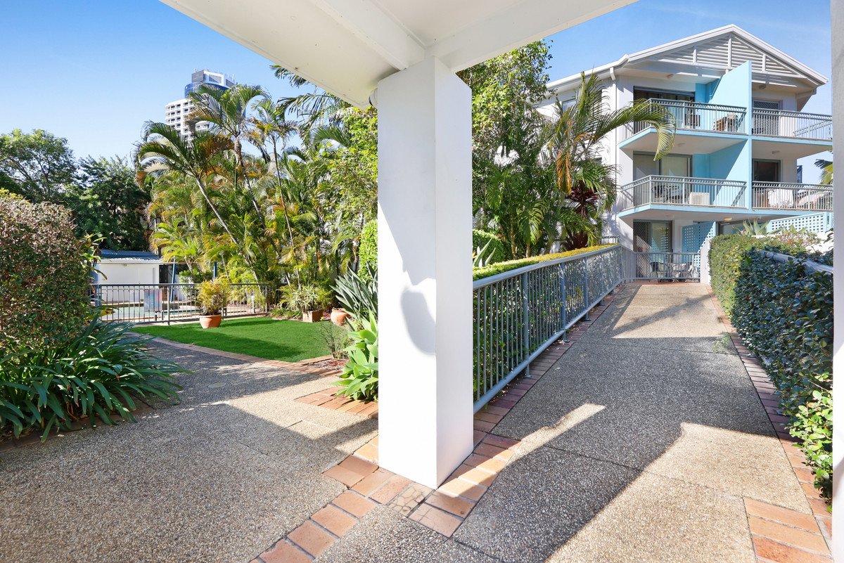 11/10-16 Genoa Street Surfers Paradise 14