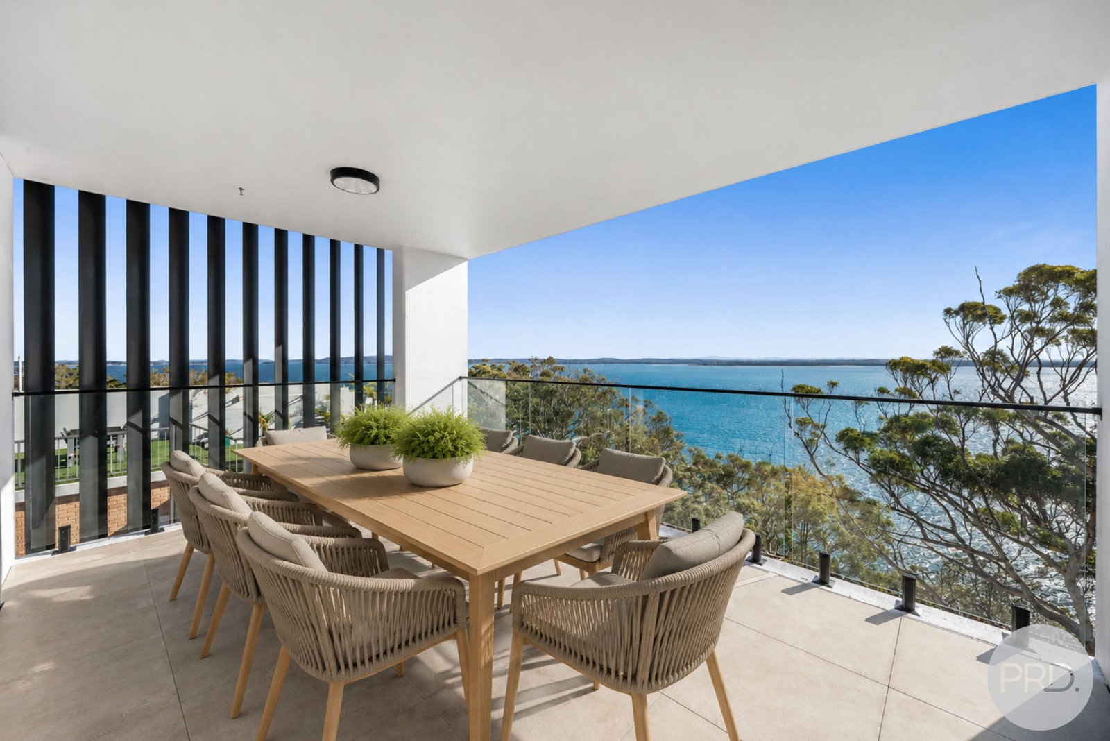 11/10 Thurlow Avenue NELSON BAY 1
