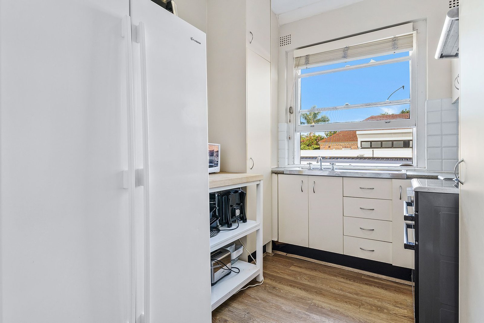 11/10 Warners Avenue NORTH BONDI 4