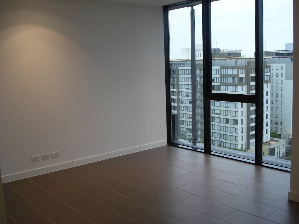 Gallery: 1110/18-24 Dorcas Street