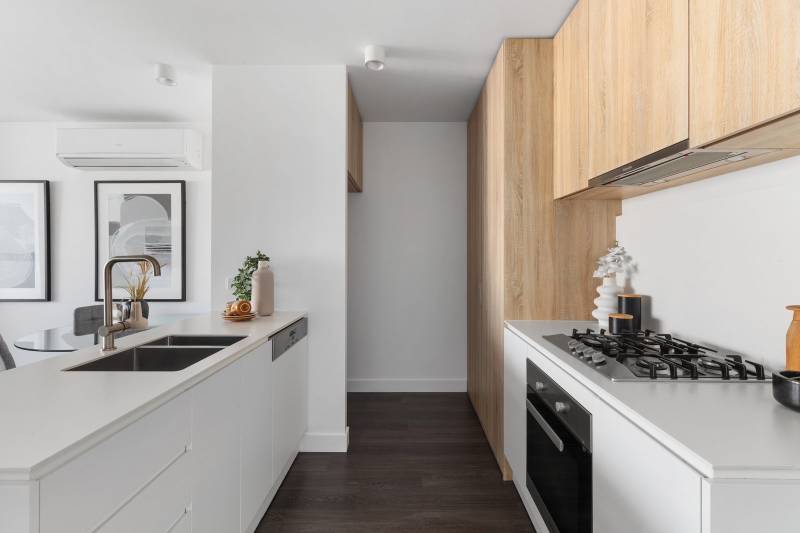 Real Estate and Property in 11/1045 Heidelberg Road, Ivanhoe, VIC