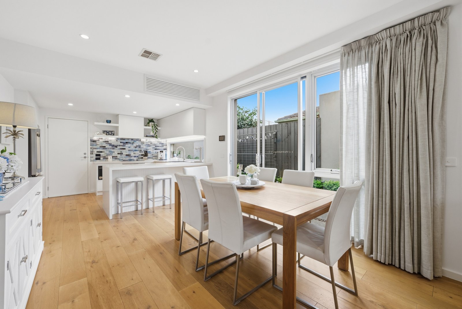 Gallery: 1/111 Bay Road
