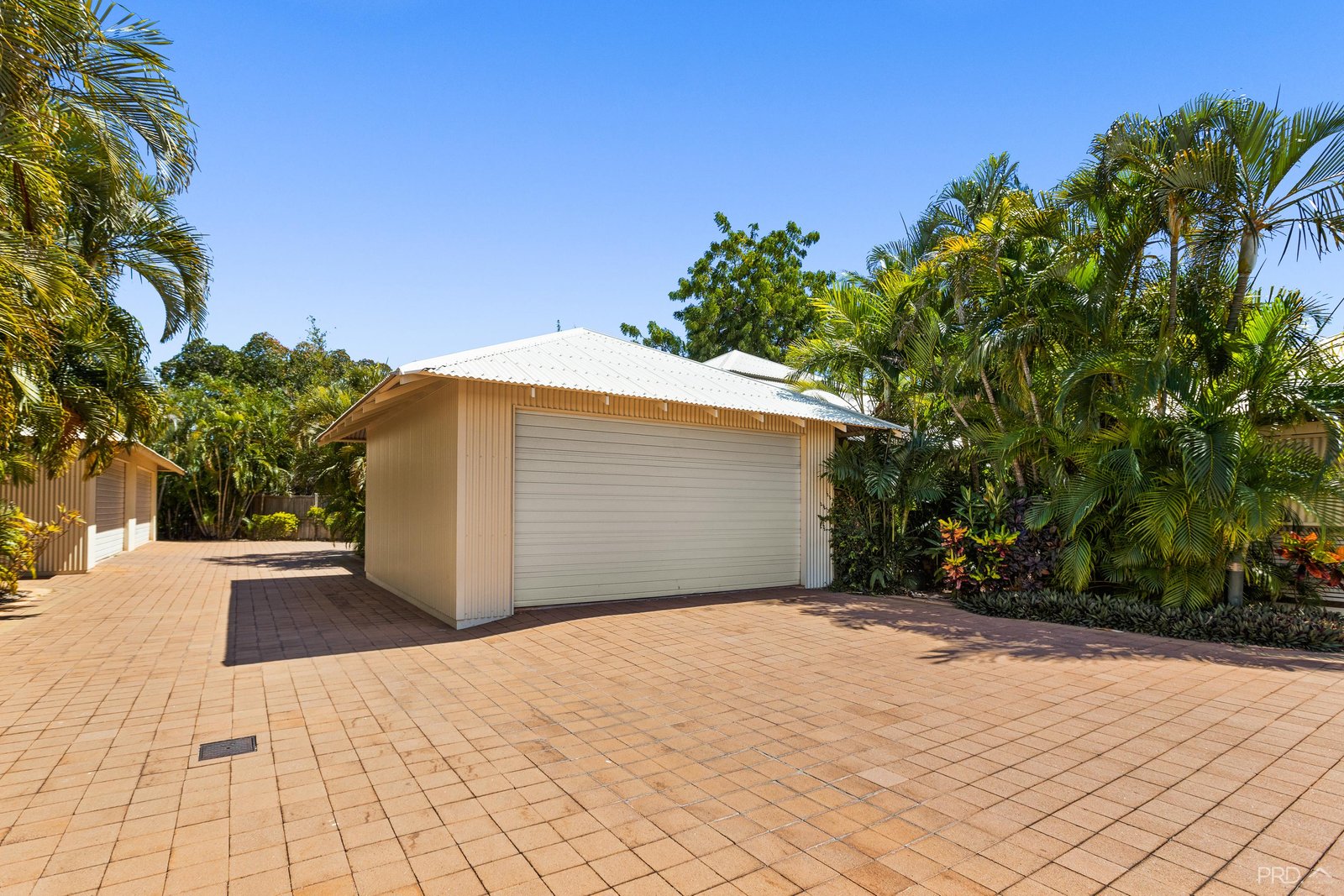 11/11 Challenor Drive CABLE BEACH 6