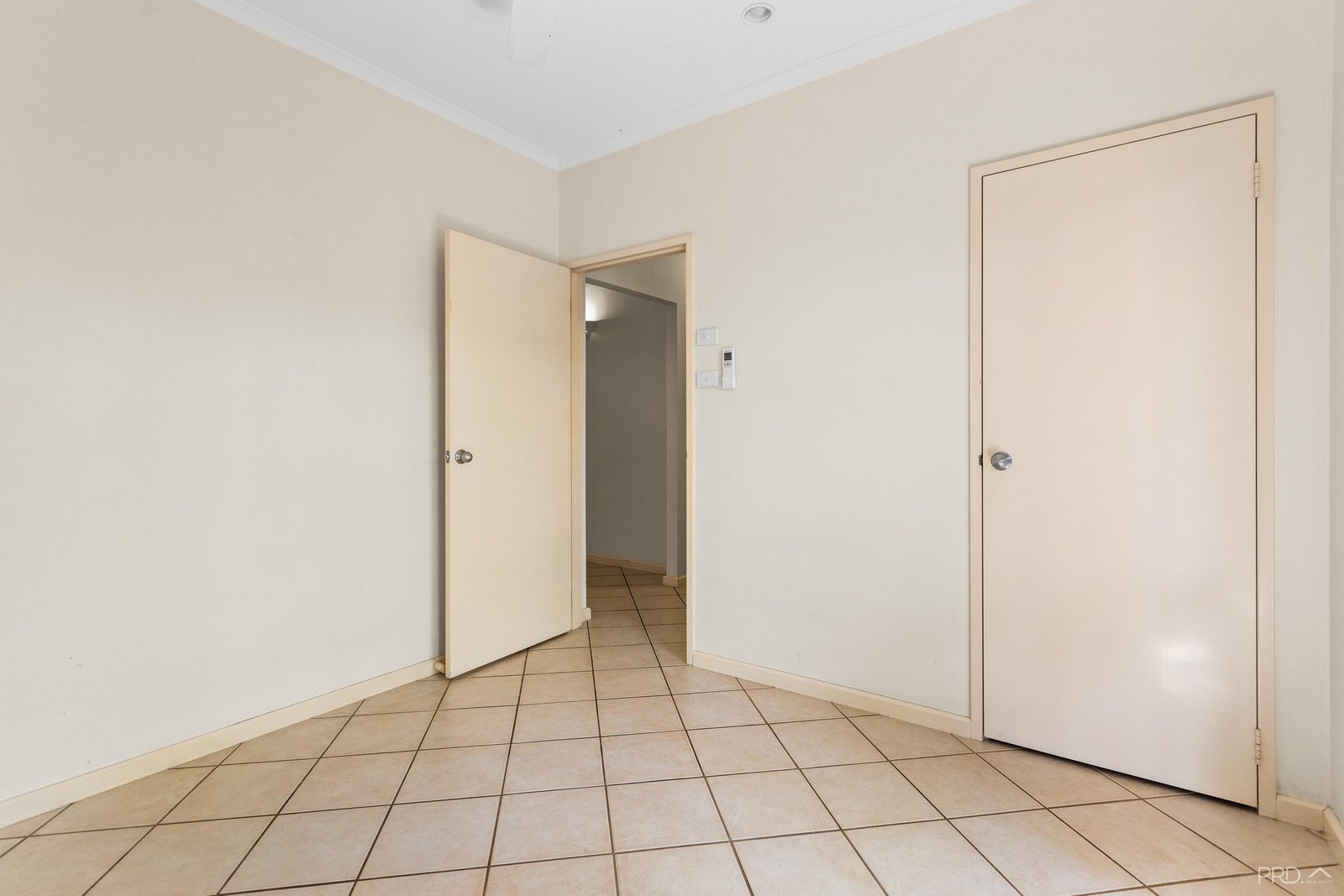 11/11 Challenor Drive CABLE BEACH 23