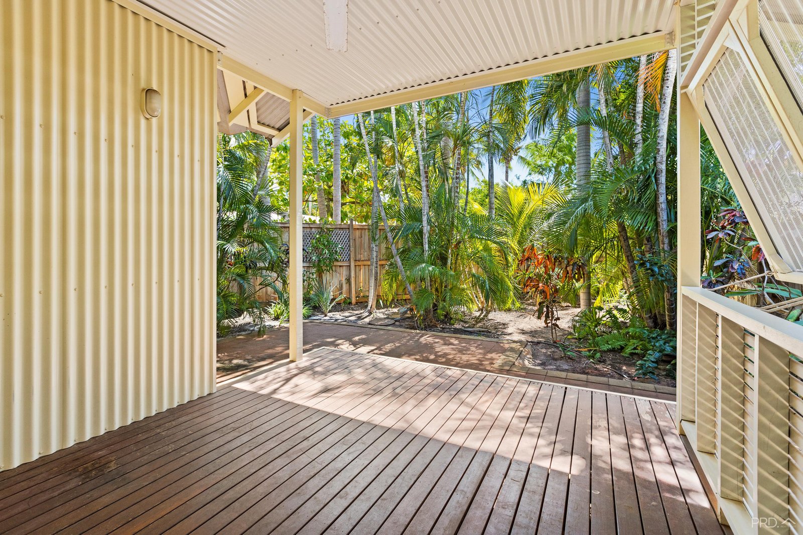 11/11 Challenor Drive CABLE BEACH 24