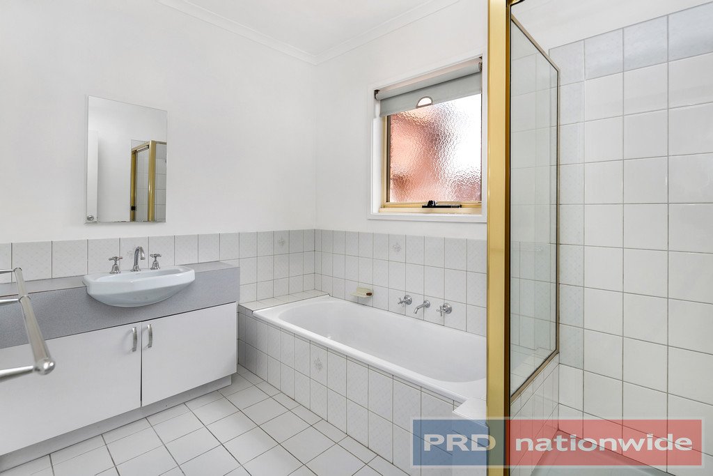 1/111 Howitt Street SOLDIERS HILL 10