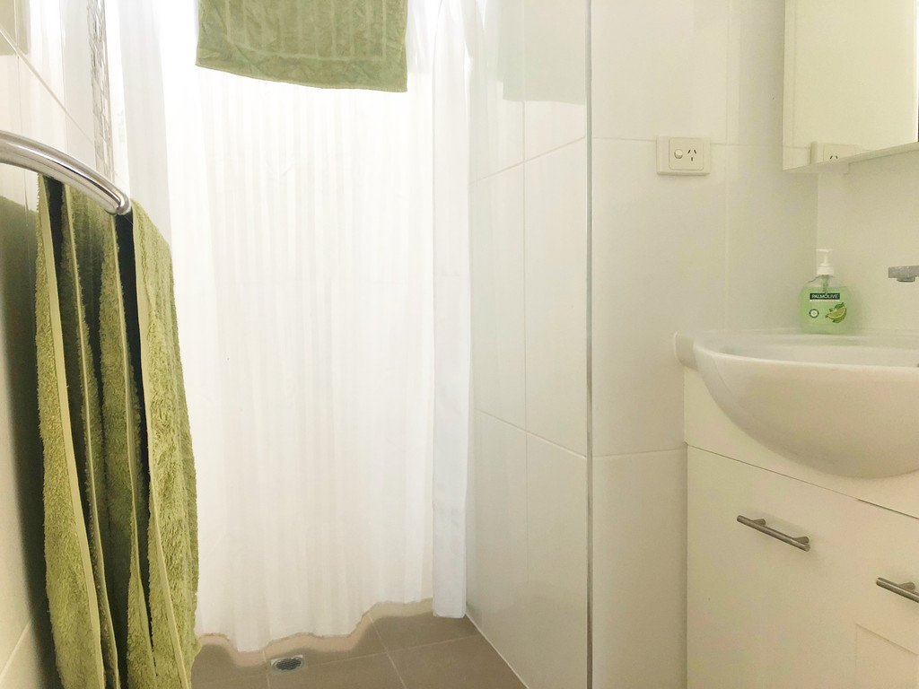 11/11 Island Drive CANNONVALE 11