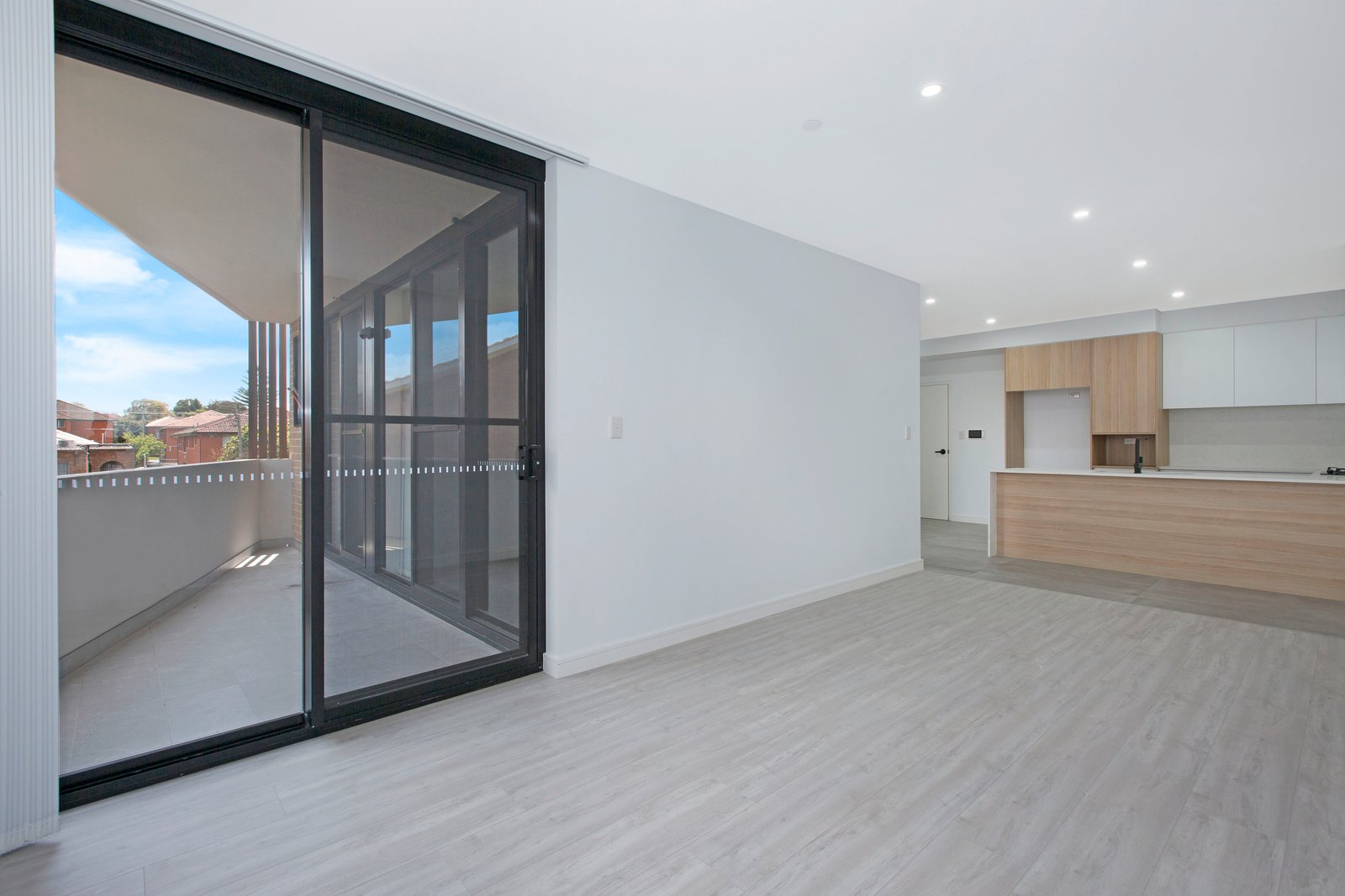 111/10 Beaumont Street CAMPSIE 2