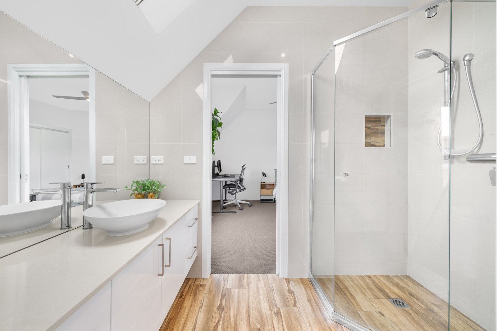 11/113 Ellendon Street BUNGENDORE 9