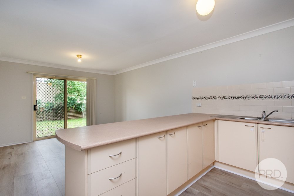 11/113 The Lakes Drive GLENMORE PARK 4