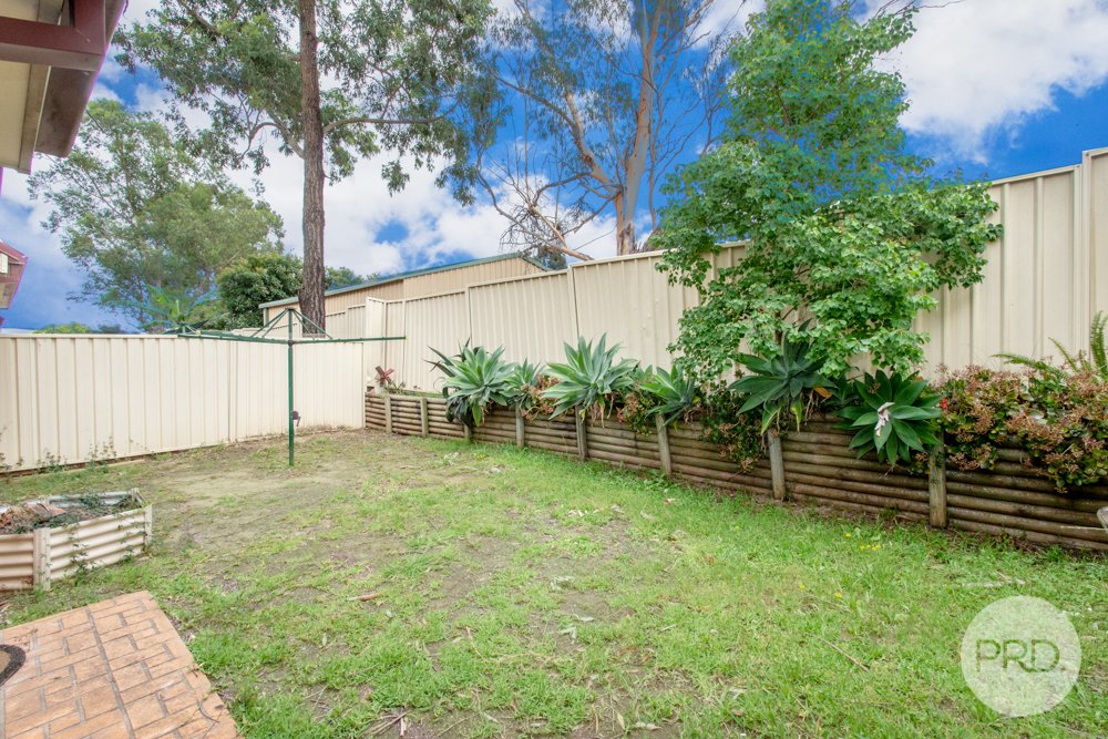 11/113 The Lakes Drive GLENMORE PARK 10