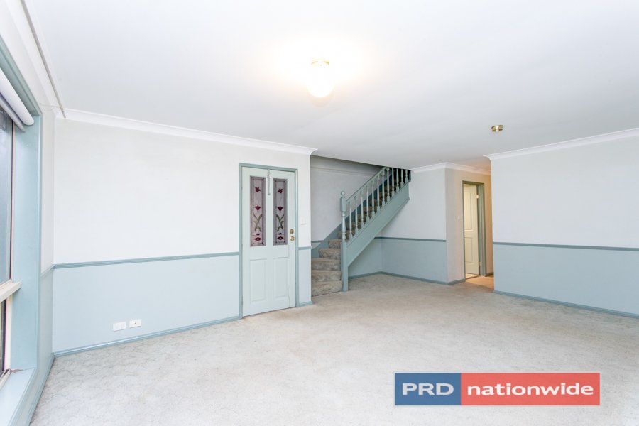 11/113 The Lakes Drive GLENMORE PARK 2