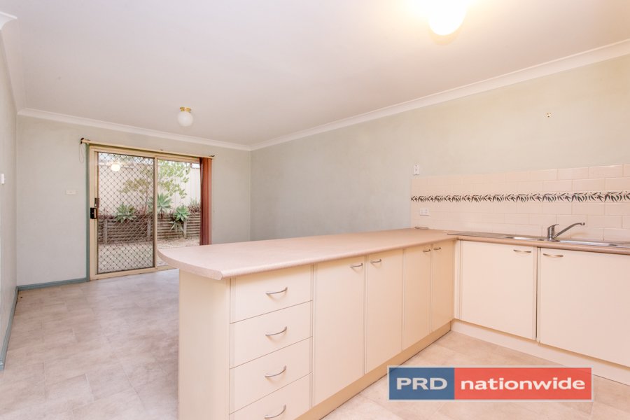 11/113 The Lakes Drive GLENMORE PARK 5