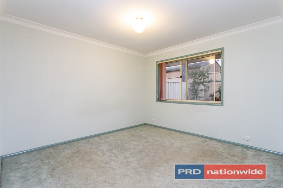11/113 The Lakes Drive GLENMORE PARK 8